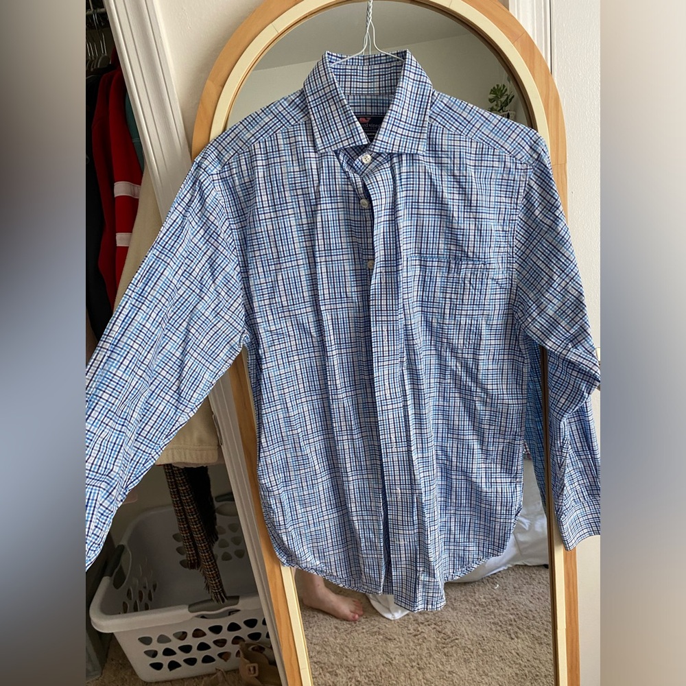 Men’s vineyard vines button down shirt